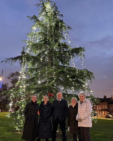 Woodford Bridge Christmas Tree
